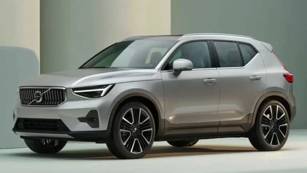 2023 Volvo XC40 - Cheaper Alternative to BMW X3