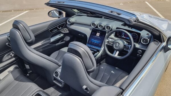 2025 Benz CLE 300 Cabriolet interior